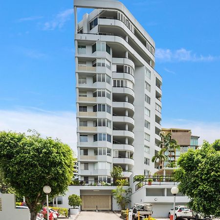 Апартаменти Lavish 3-Bed With Wraparound Balcony And Pool Брісбен Екстер'єр фото