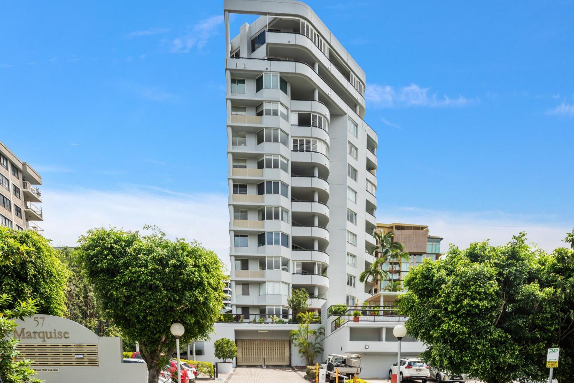 Апартаменти Lavish 3-Bed With Wraparound Balcony And Pool Брісбен Екстер'єр фото