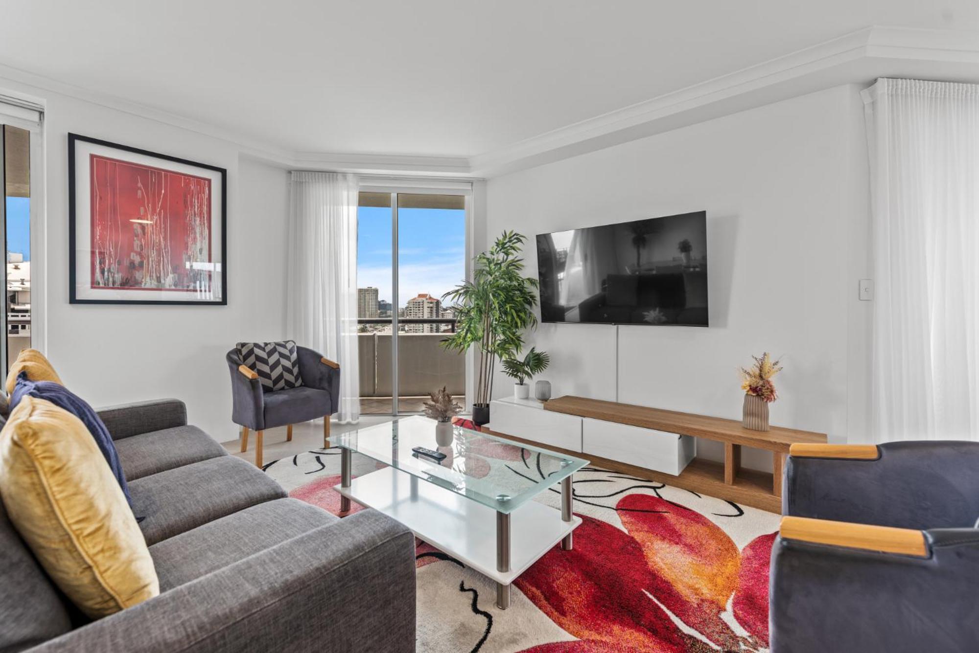 Апартаменти Lavish 3-Bed With Wraparound Balcony And Pool Брісбен Екстер'єр фото